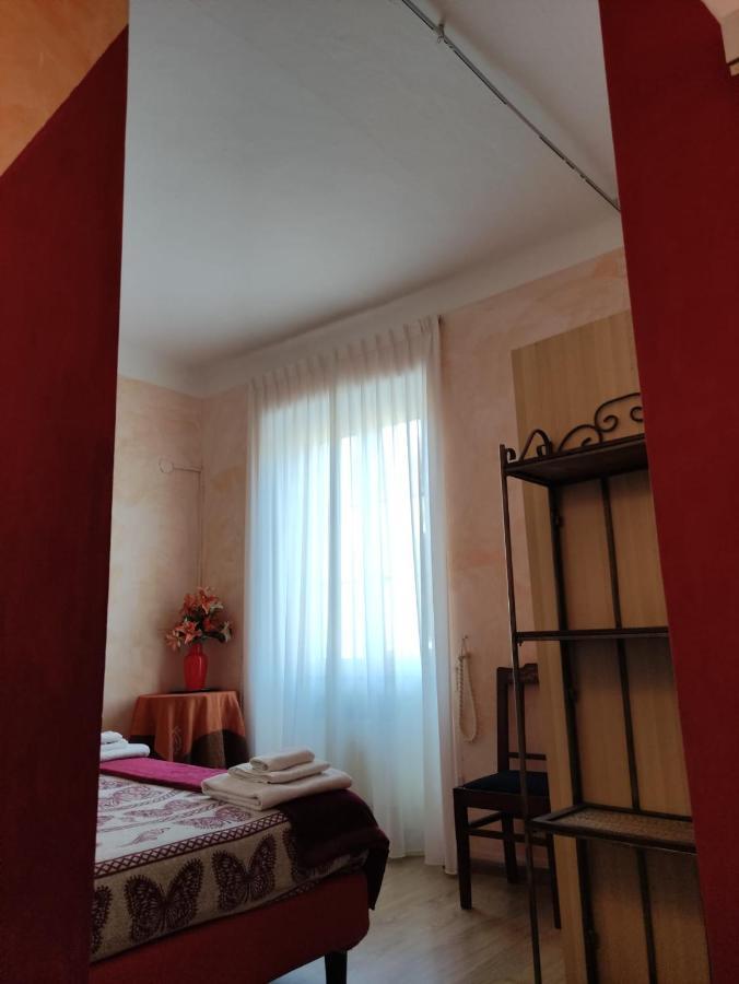 Hotel Glicine Нолі Екстер'єр фото
