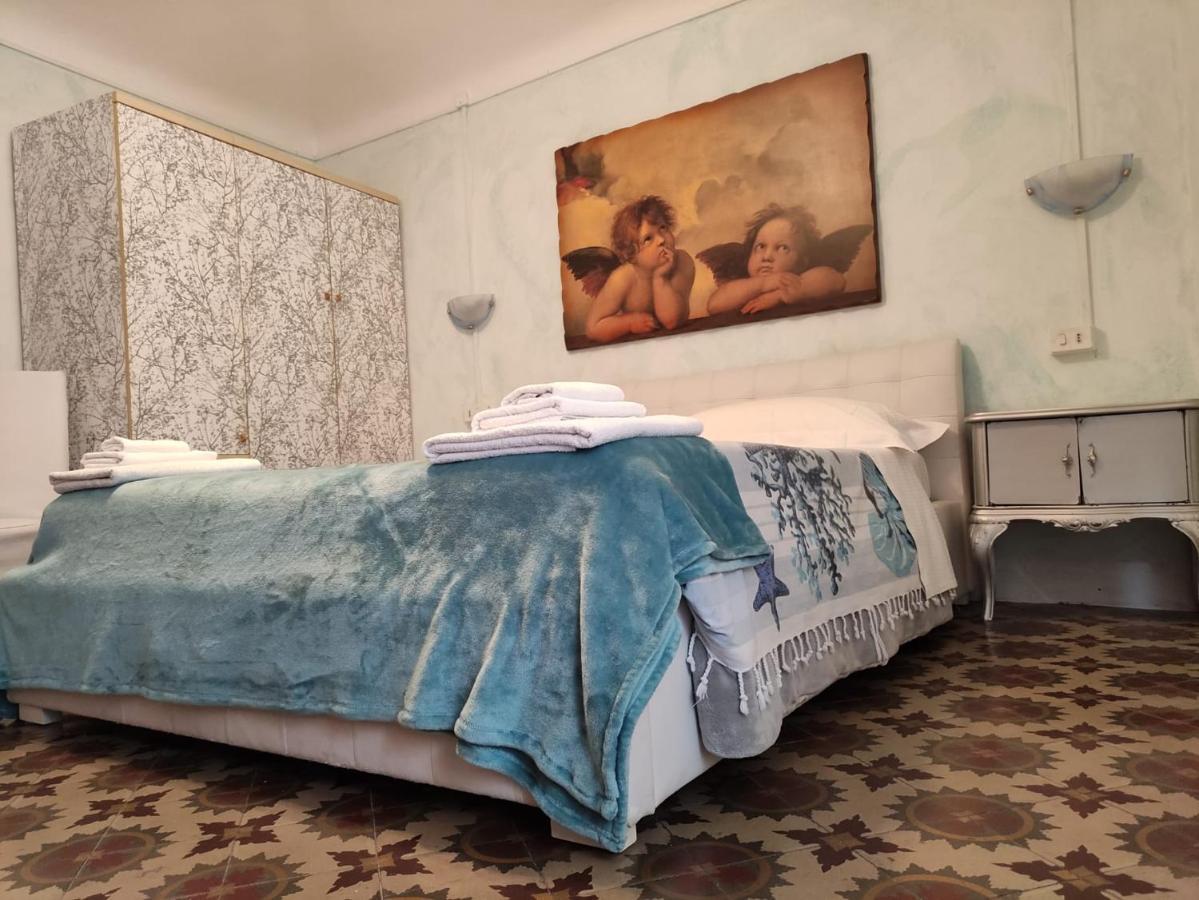 Hotel Glicine Нолі Екстер'єр фото