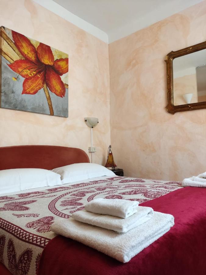 Hotel Glicine Нолі Екстер'єр фото