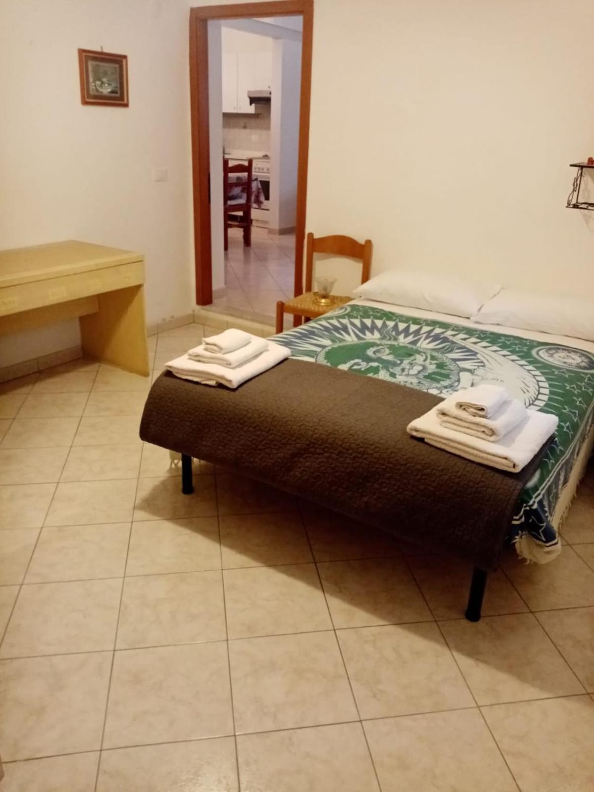Hotel Glicine Нолі Екстер'єр фото
