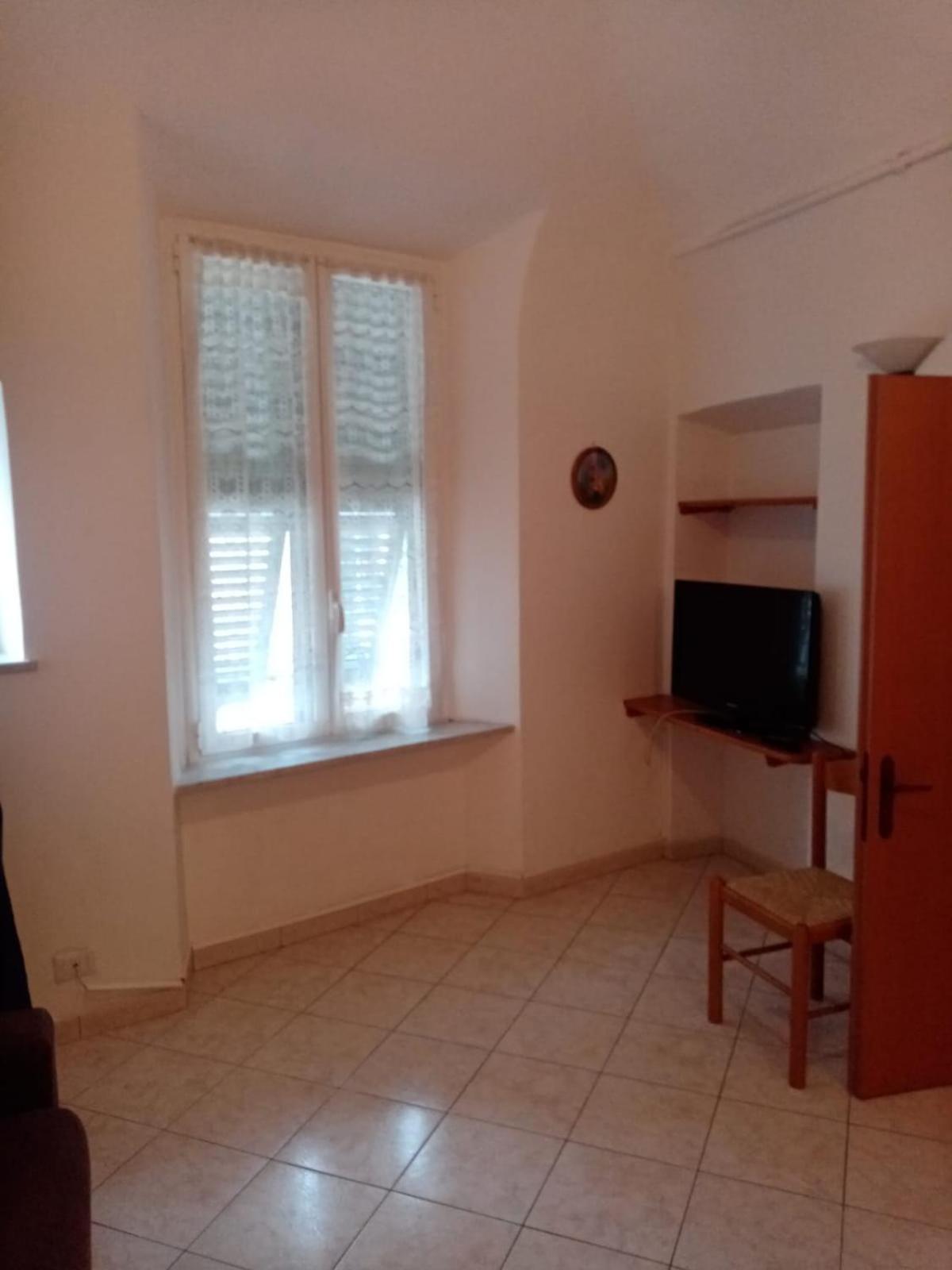 Hotel Glicine Нолі Екстер'єр фото