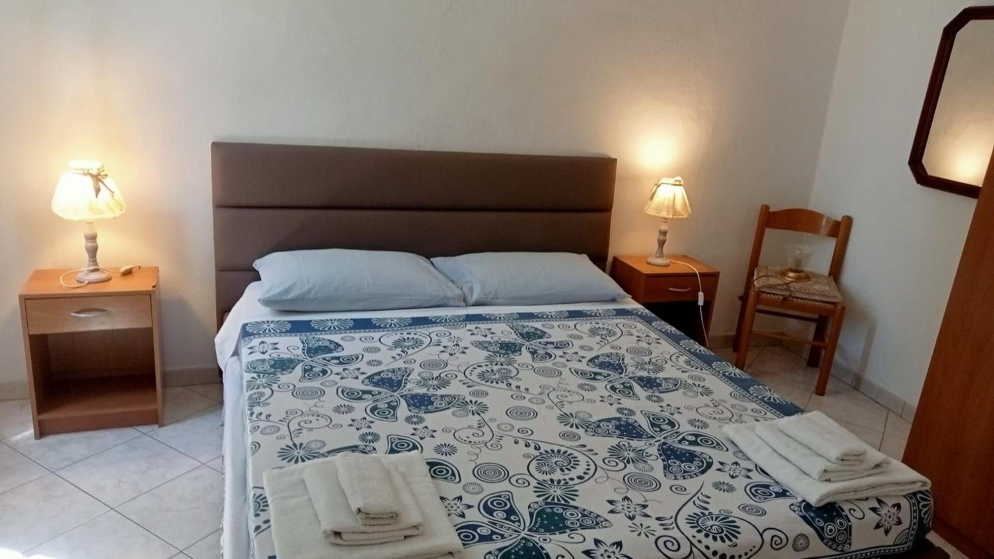 Hotel Glicine Нолі Екстер'єр фото