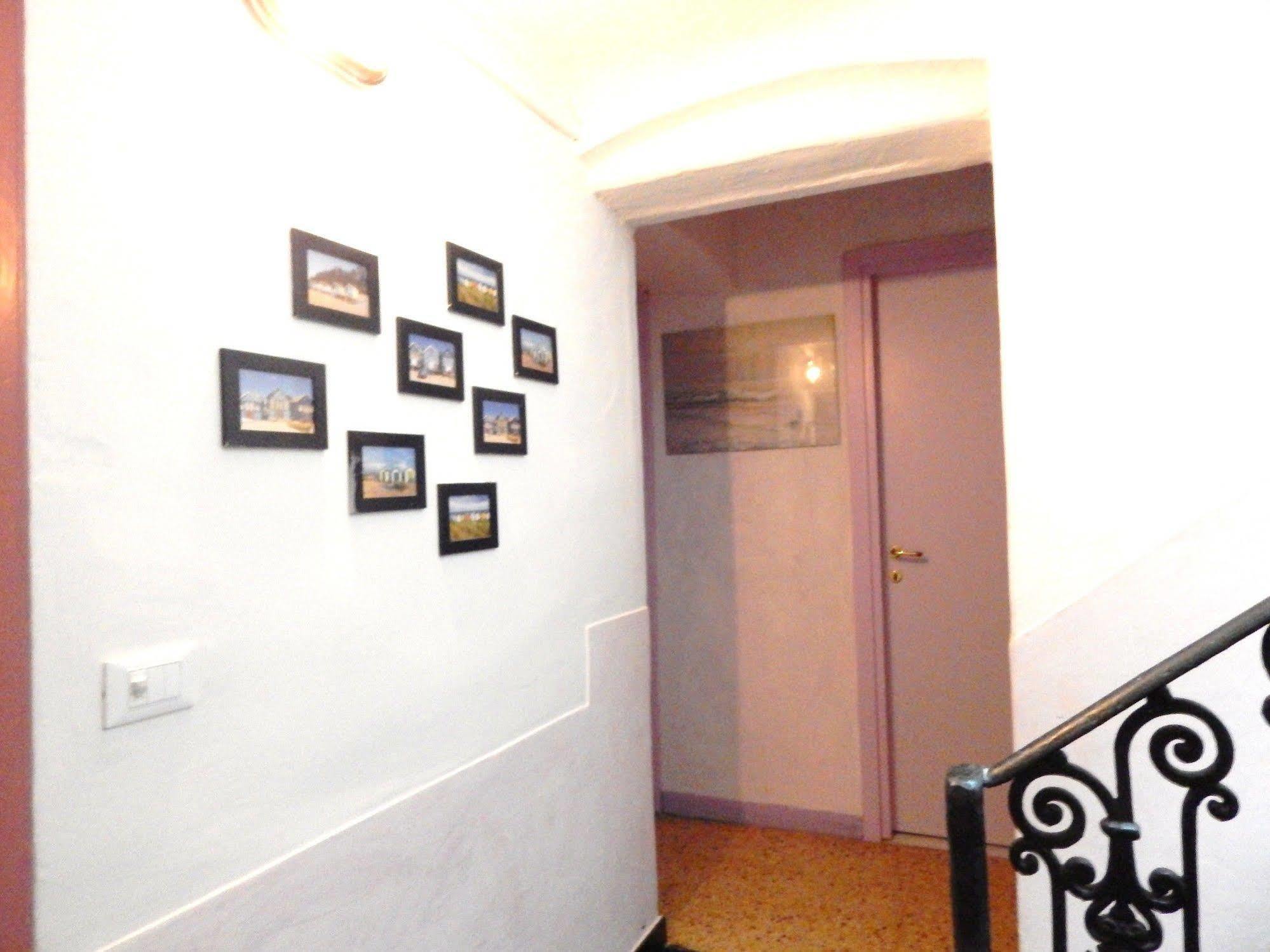 Hotel Glicine Нолі Екстер'єр фото